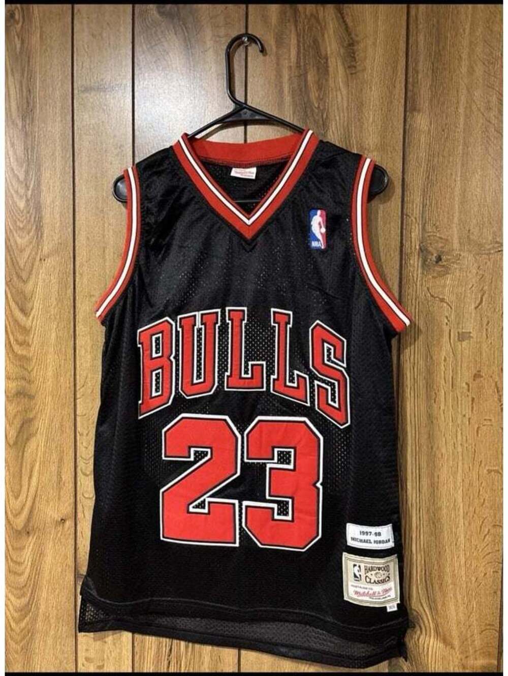 Mitchell & Ness NBA Chicago Bulls Michael Jordan #23  Hardwood Jersey 1997-98